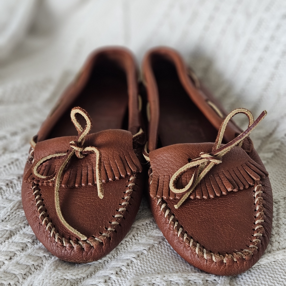 Original Minnetonka Chestnut Brown Leather Driving Moccasin